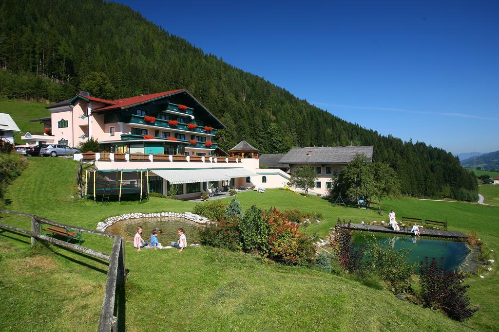 Alpenhotel Neuwirt Schladming Exterior photo